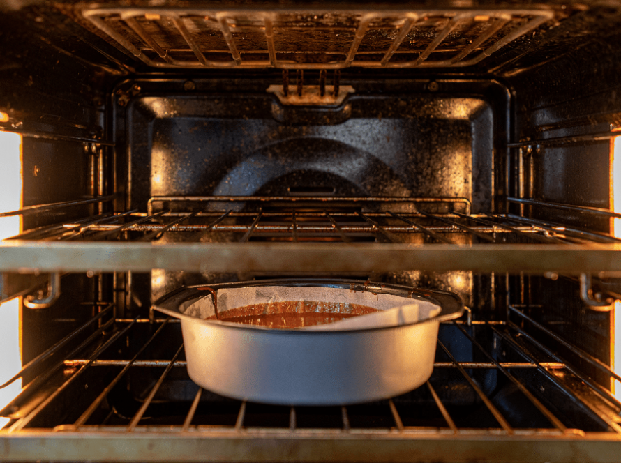 6 Foods That Can Make A Mess Inside Your Oven