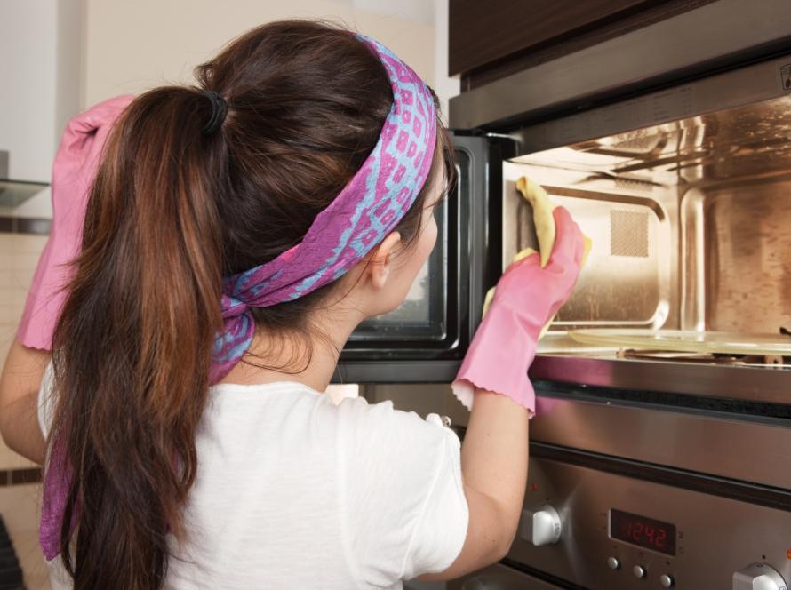 Oven Cleaning Hacks